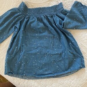 A’gace 3/4 sleeves off shoulder blouse size small in blue pre-ow 100% cotton